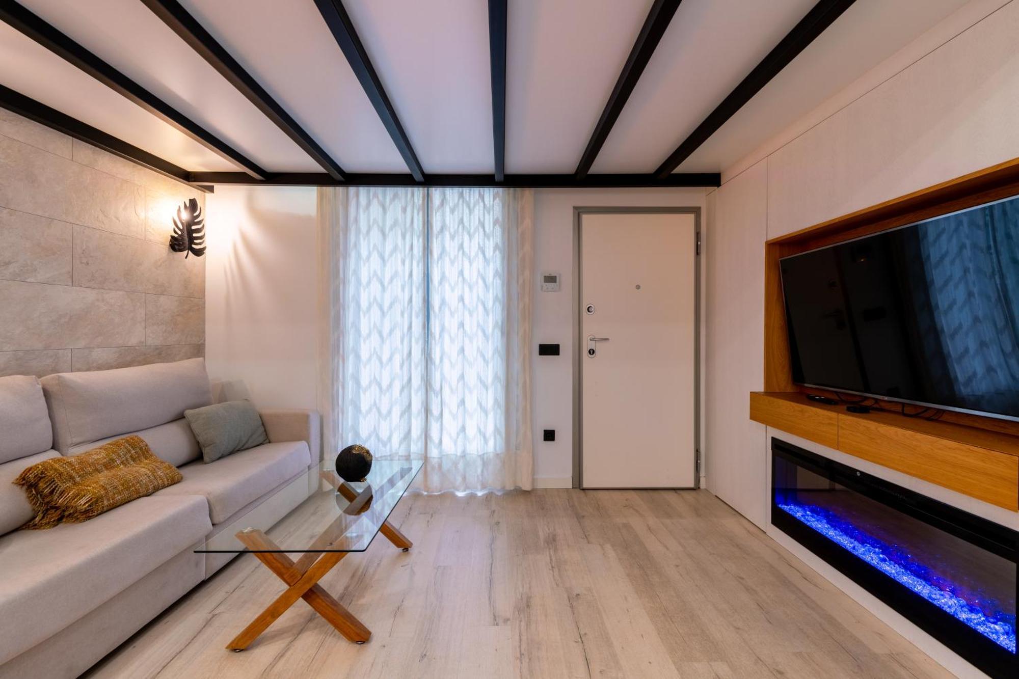 Komodo Goyeneta - Central Duplex With Pool & Patio. セビリア エクステリア 写真